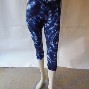 5681...Hot Kiss Blue Color Print Leggings Size L